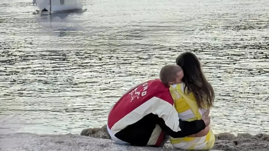 Justin Bieber en Mallorca: paseo por el Port d’Andratx y romántico beso con su mujer