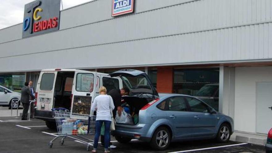 La puesta en marcha del parque comercial permite crear 40 puestos de trabajo.