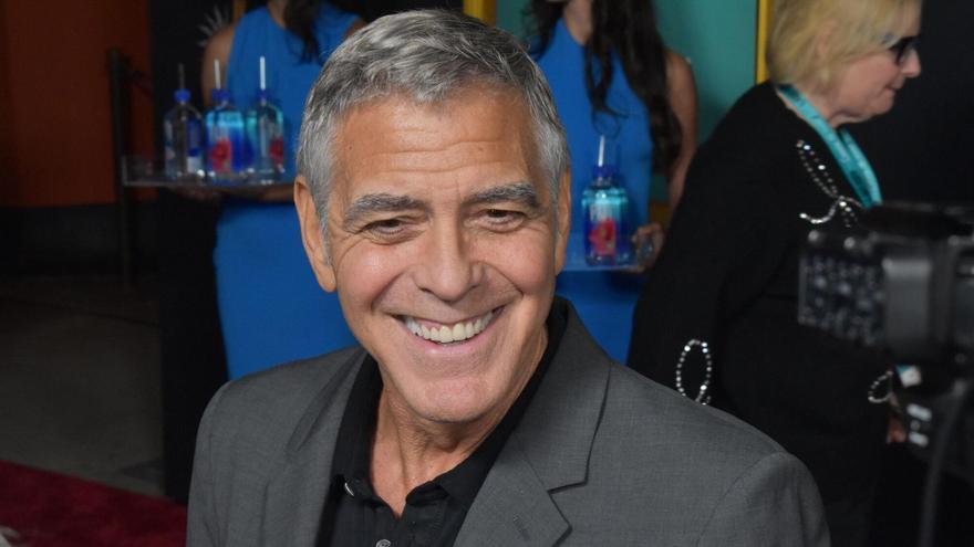 La 'excepción Clooney' incendia el debate migratorio en Francia tras concederle la ciudadanía al actor