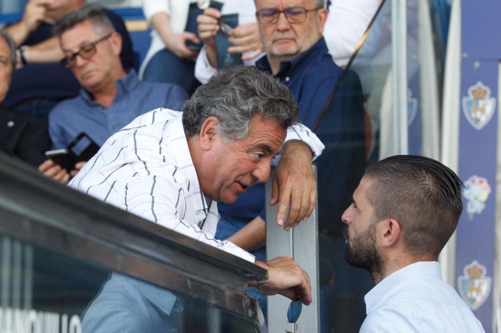 Enrique Ortiz y el director deportivo del Hércules CF, Javier Portillo.