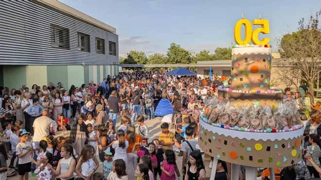 Centenars de persones celebren el 50è aniversari de l’escola Joncadella de Sant Joan de Vilatorrada