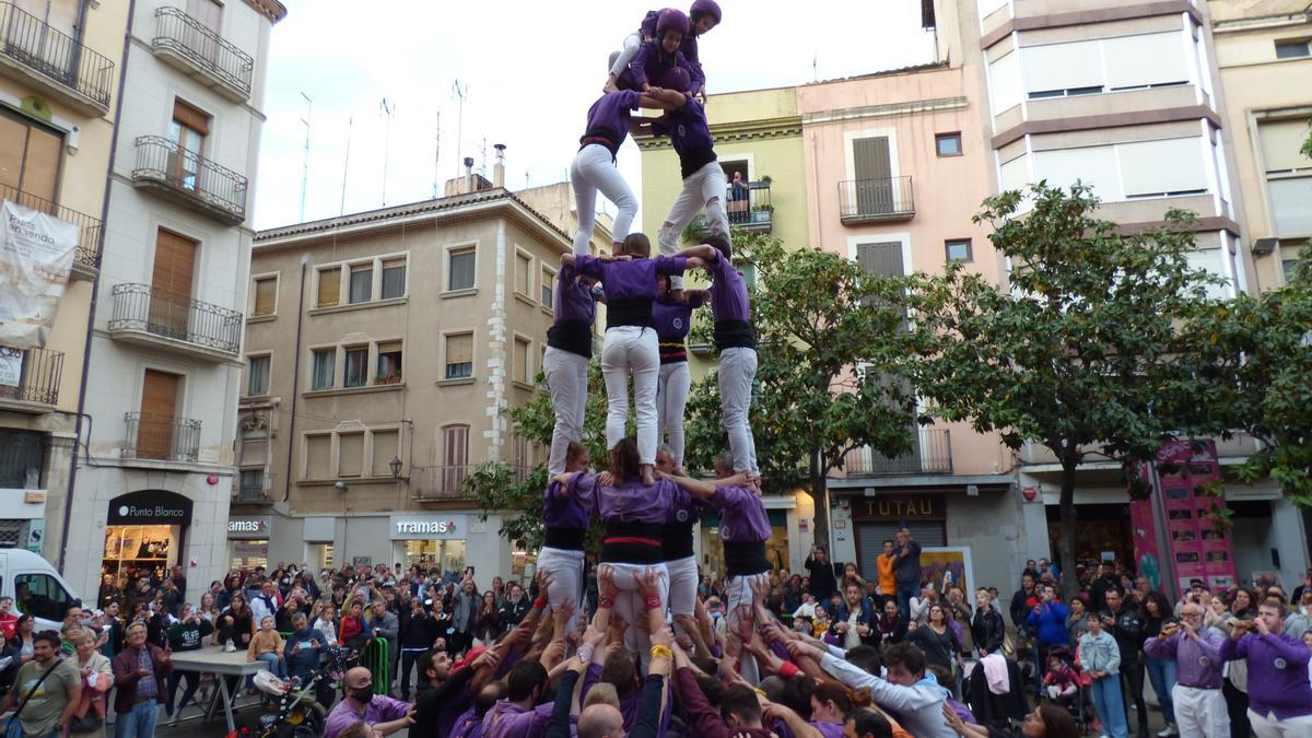 Castells durant les vígiles de la Santa Creu 2022