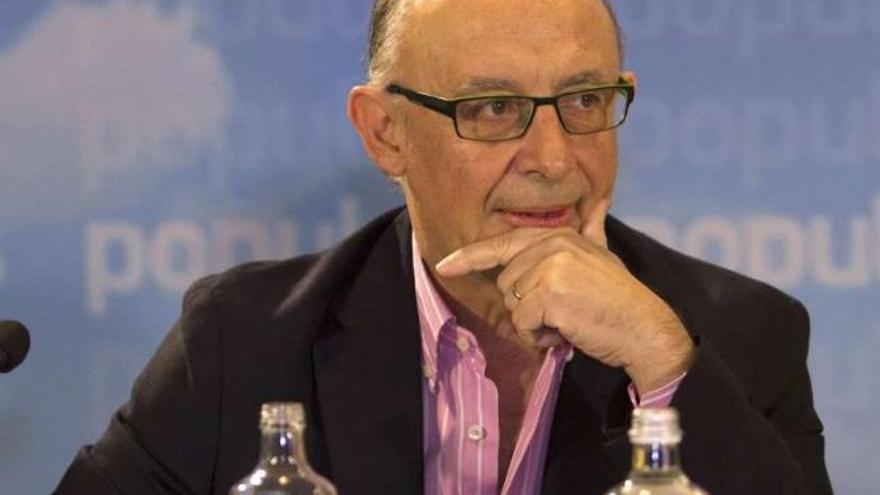 Montoro, ayer, en una reunión del PP catalán en Barcelona.  // Efe