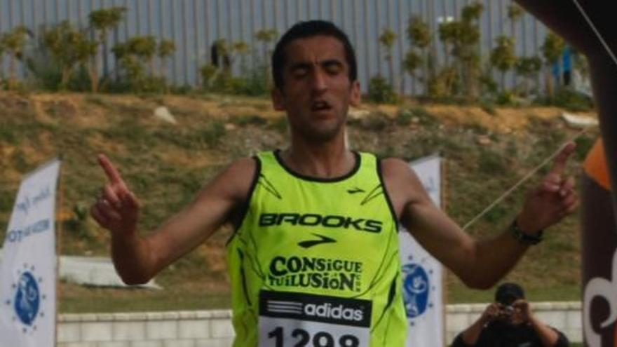 Javier Díaz gana la Carrera Urbana de Málaga