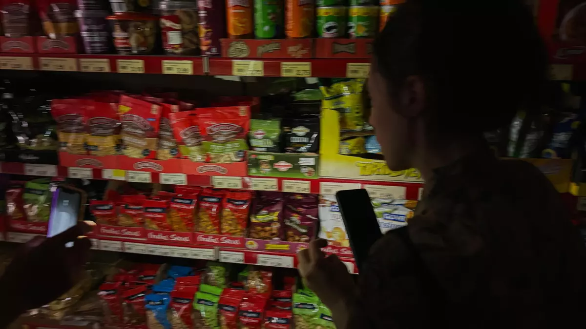Así se vivió el apagón histórico en Arganzuela: casos en el tráfico, sin transporte y supermercados "colapsados"