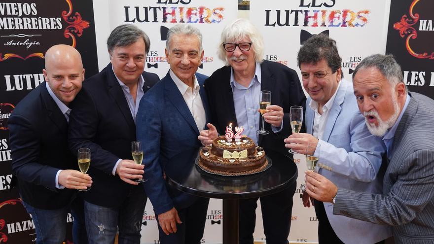 Los componentes del grupo argentino Les Luthiers.