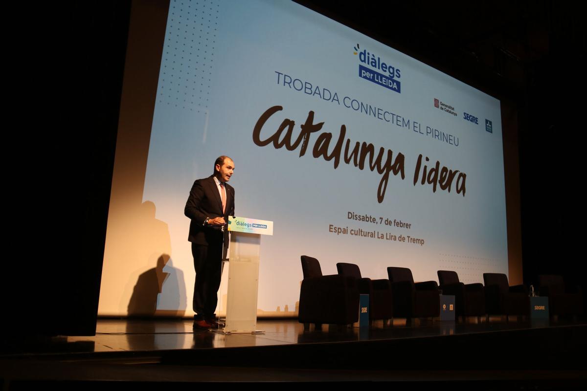 Un momento de la intervención del conseller de la Presidència, Albert Dalmau, en el foto 'Diàlegs per Lleida', celebrado este sábado en Tremp.