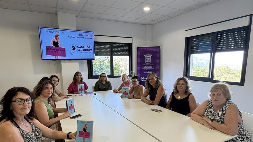 El Club de Lectura de Igualdad finaliza la cuarta novela del año