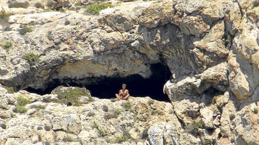 Un rincón para meditar en soledad en es Cap