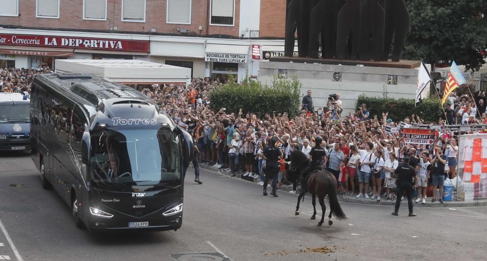 Así ha recibido la afición al Valencia en Mestalla