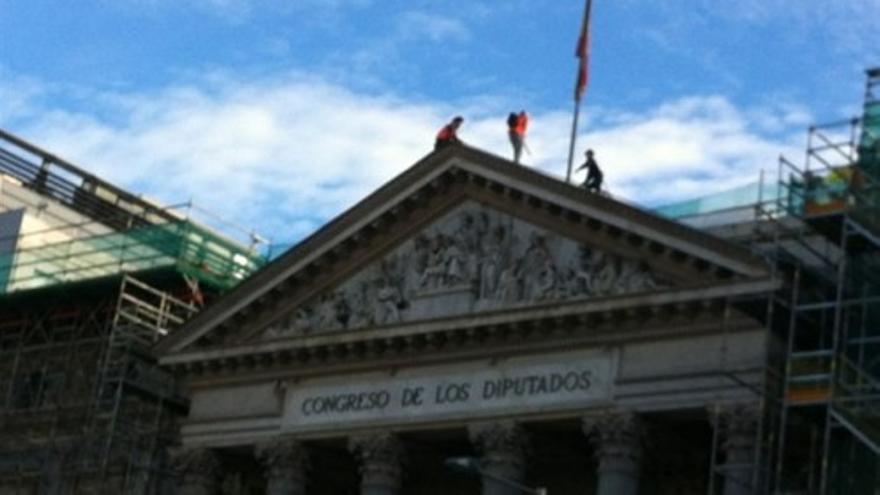 Greenpeace se encarama al Congreso