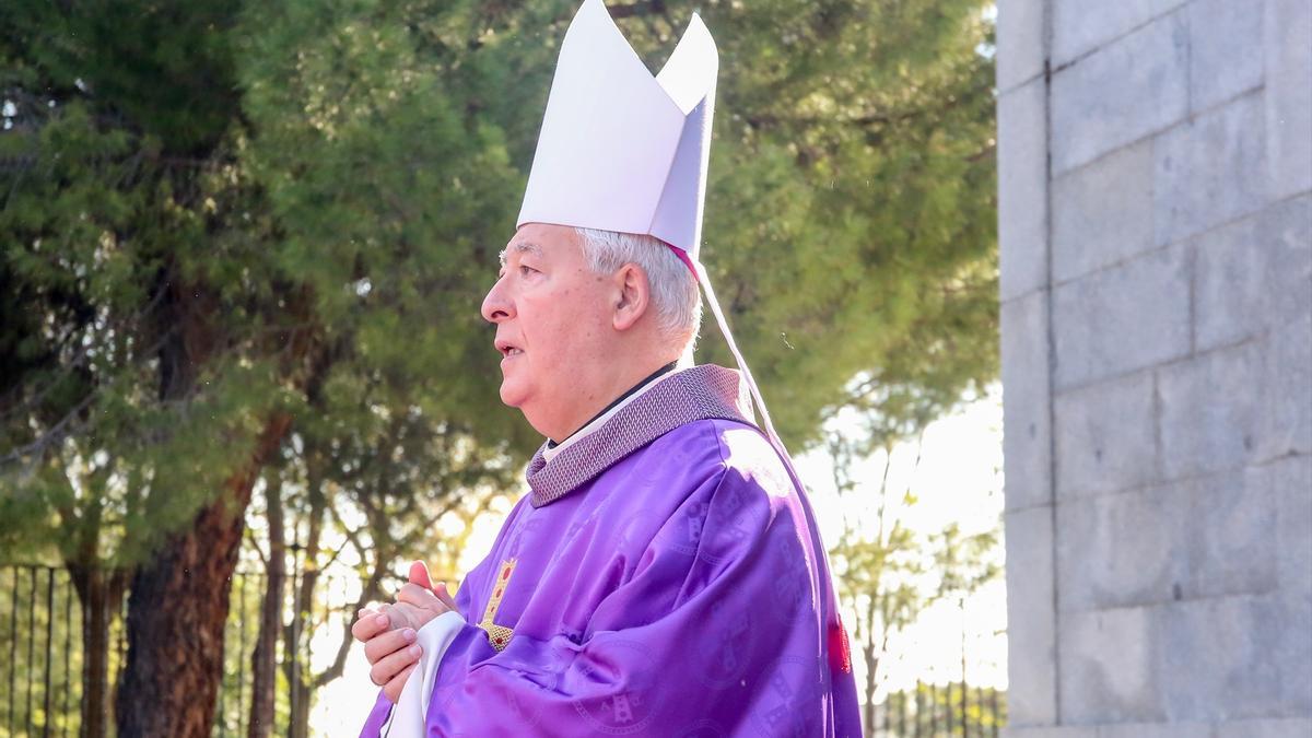 El obispo emérito de Alcalá, Juan Antonio Reig Pla, en una misa.