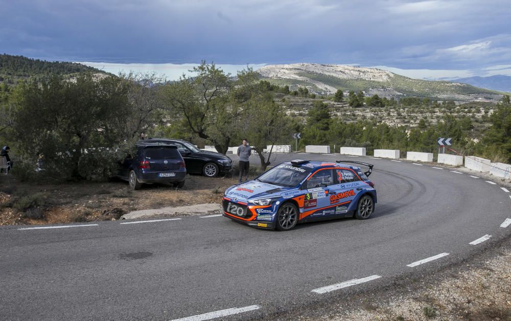 Fuster toma el mando en el Rallye de La Nucía.