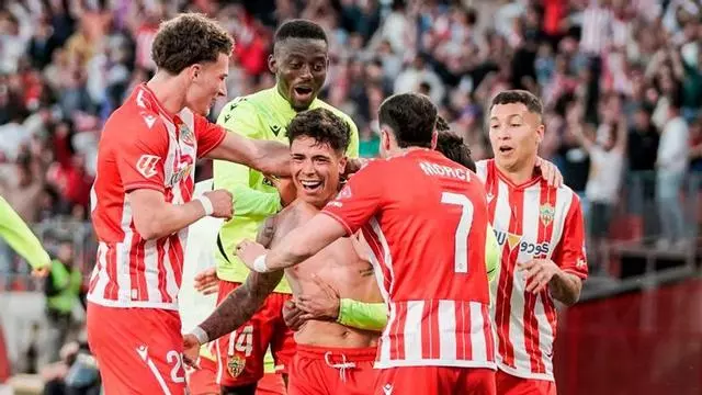 El Almería se impone al Leganés en la búsqueda del liderato