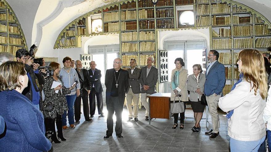 El obispado estrena un espacio para archivo diocesano y capitular - El  Periódico Extremadura