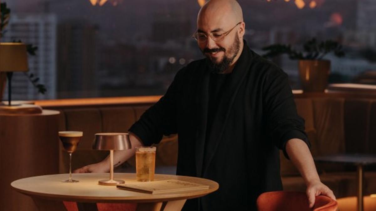El 'bartender' Borja Insa, elegido el mejor de España en 2024, se instala en el Hotel Torre Melina Gran Meliá con la coctelería Entre Cielos.