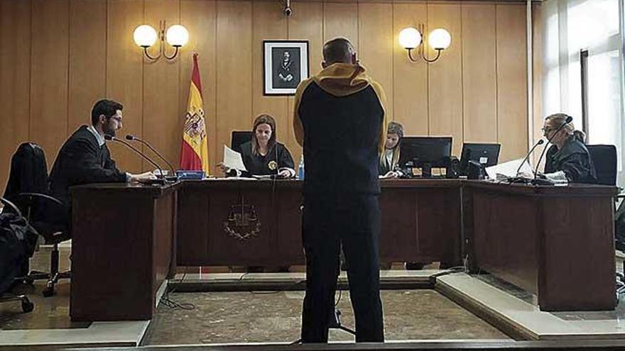 El joven condenado, ayer durante la vista oral.