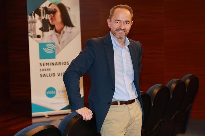 González-Meijome: "En tres generaciones hemos casi triplicado la cantidad de miopes en la sociedad"