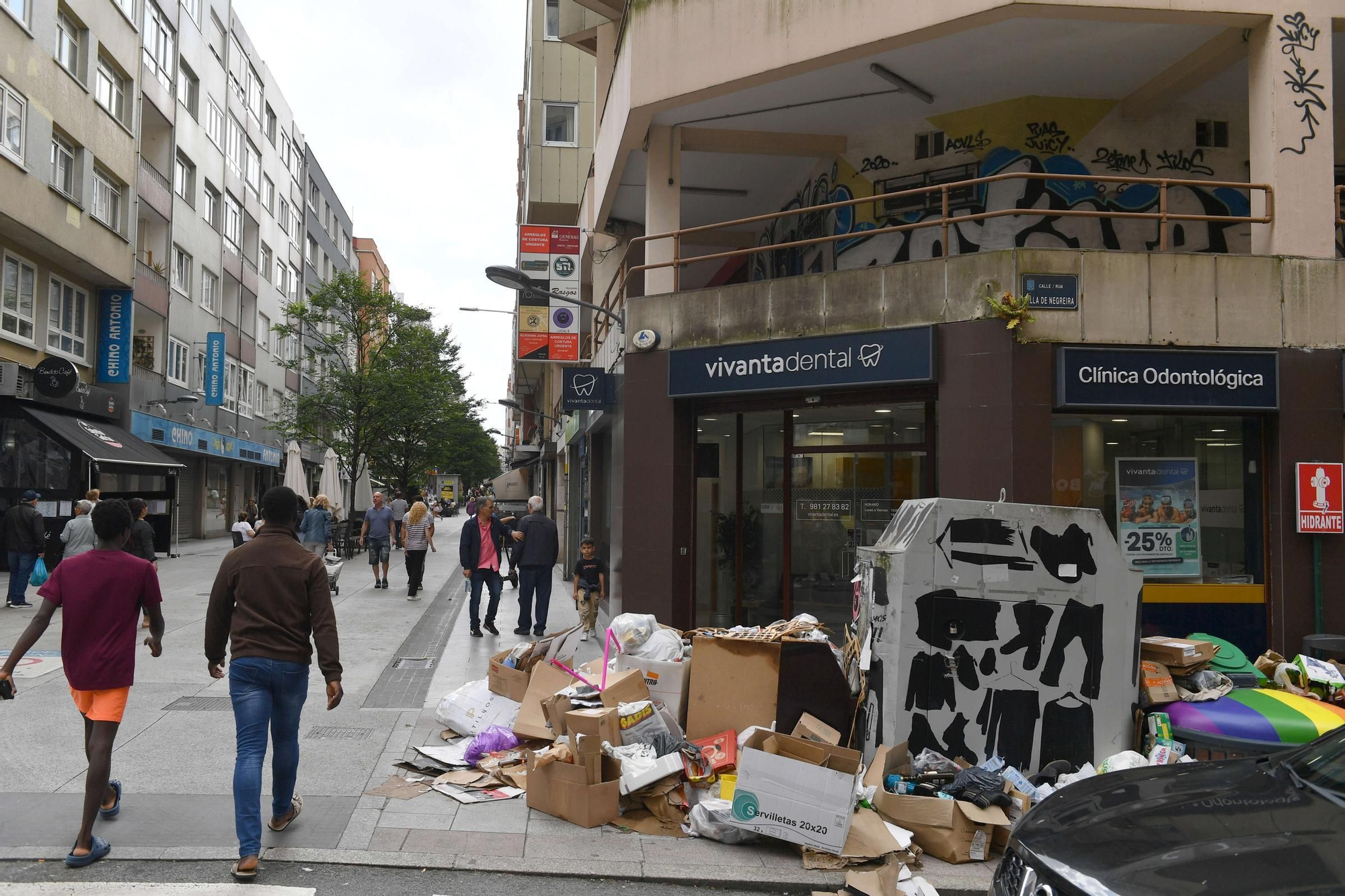 Los trabajadores de la recogida de basura en A Coruña anuncian una huelga indefinida desde el 1 de agosto