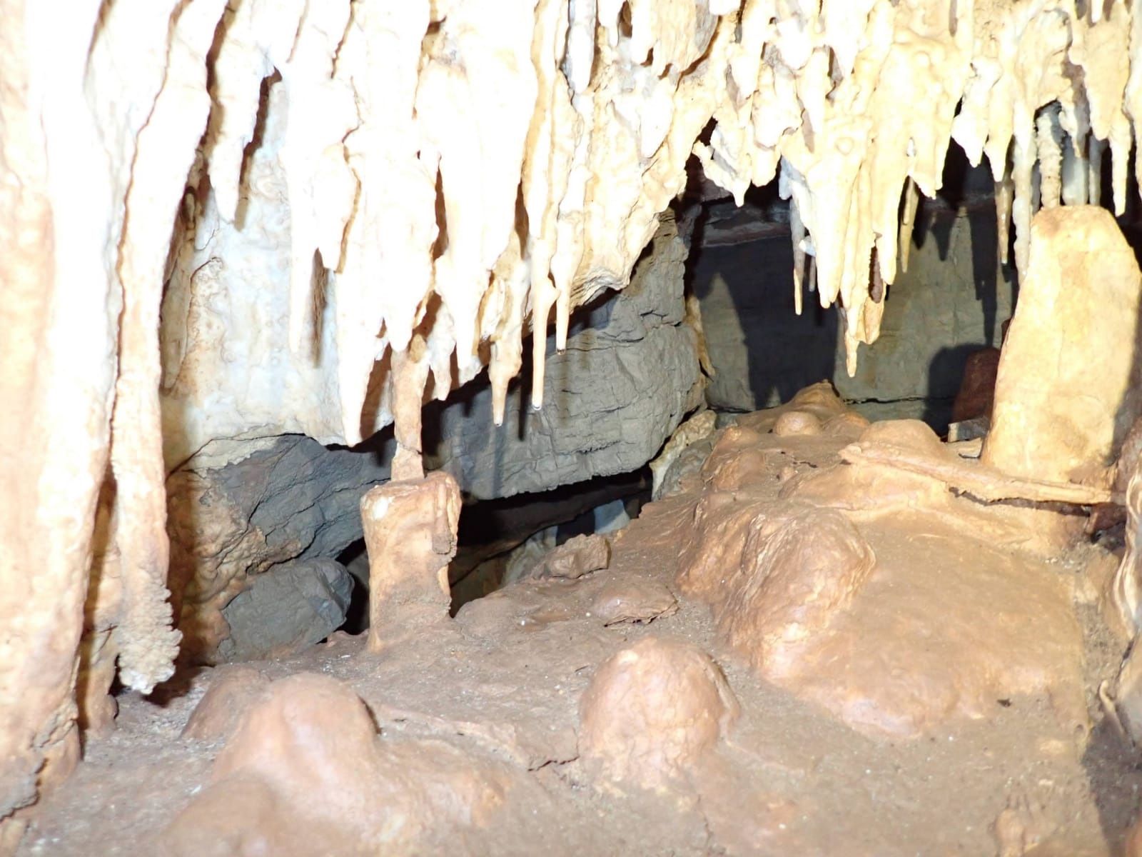 Explora la cueva que escondía el último descubrimiento arqueológico de Castellón