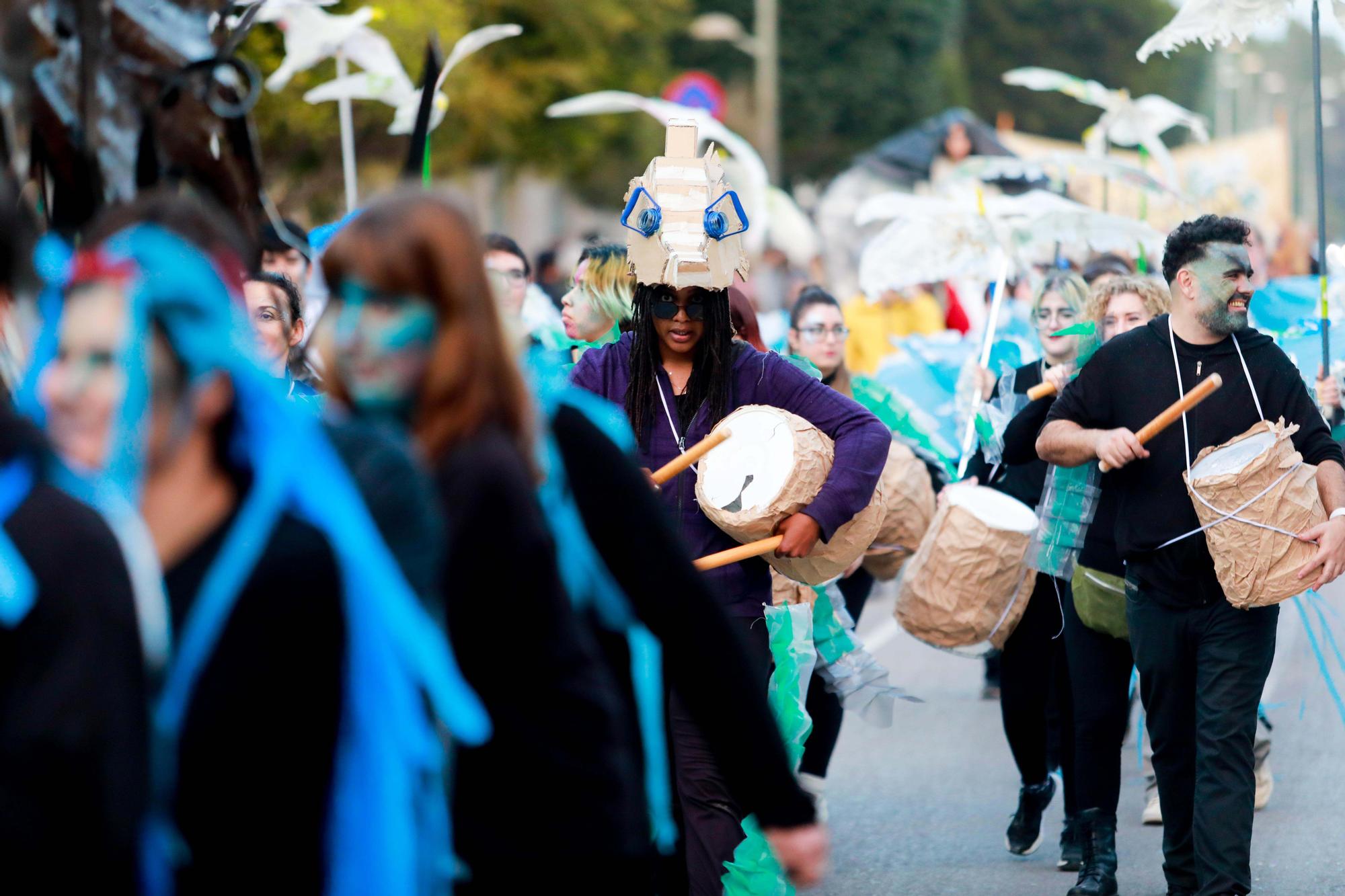 Todas las imágenes de la rúa de carnaval 2023 en Santa Eulària