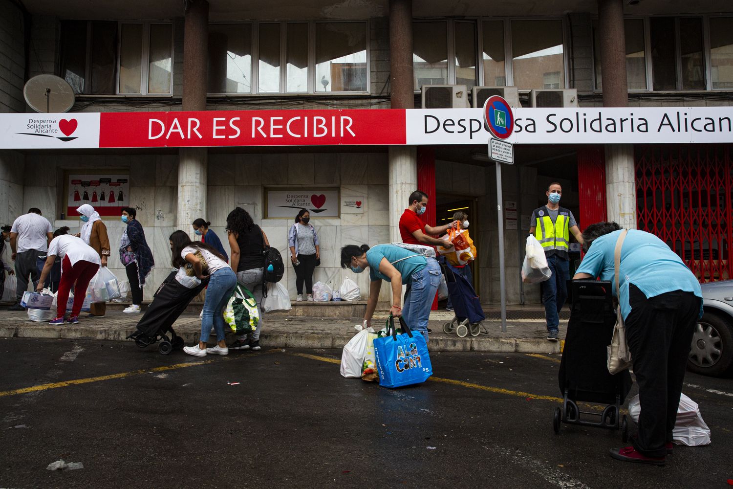 Más de 150.000 alicantinos con recursos limitados percibirán el ingreso vital