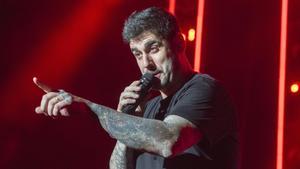 Manuel Carrasco, intenso, rumbero y con duende en el Palau Sant Jordi - El  Periódico