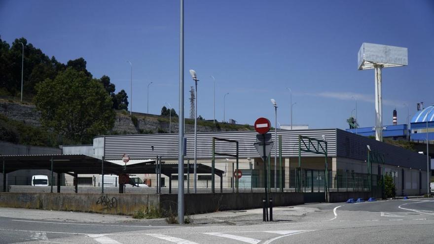 Carbugal proyecta una gasolinera en el parking del antiguo Mercadona en Marineda City