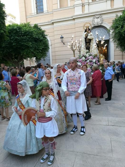 Procesión del Carmen en el barrio de la Trinidad