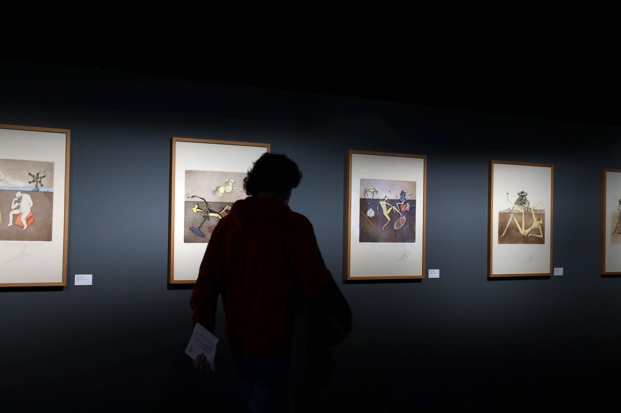 La obra gráfica de Salvador Dalí se expone en el Centro de Historias de Zaragoza