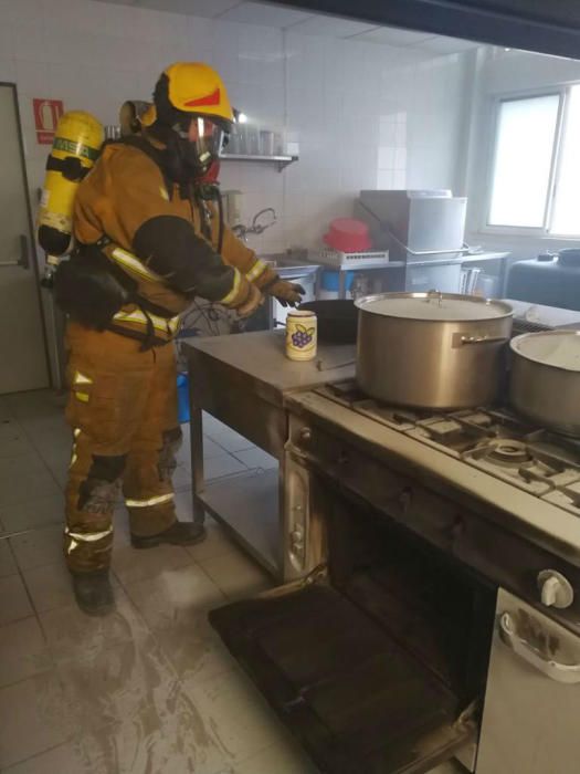 Desalojan el centro ocupacional Maigmó de San Vicente por un fuego originado en la cocina