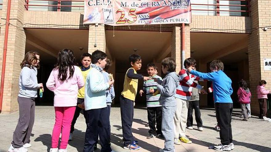 Los alumnos también están participando en los actos conmemorativos.