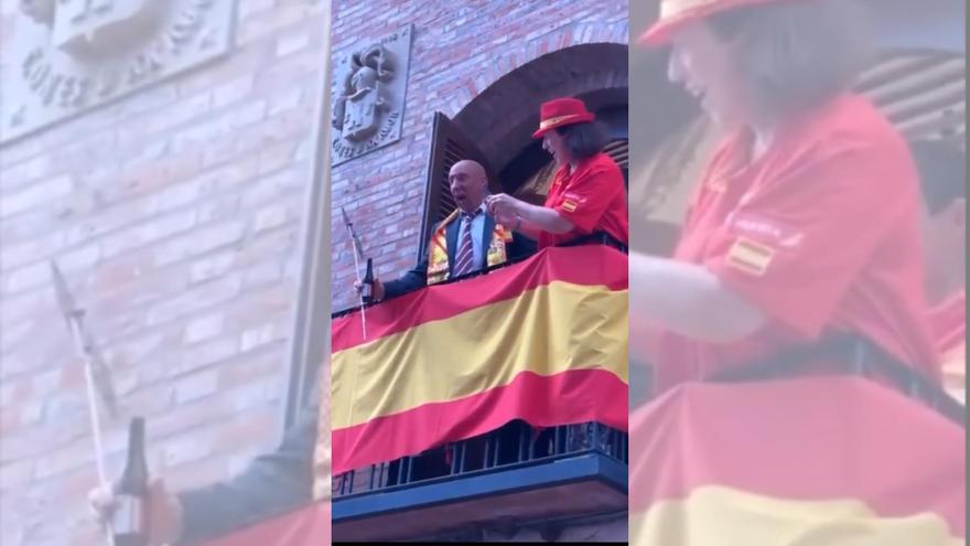 Un vecino de Bureta (Zaragoza) se hace viral al disfrazarse de Rubiales
