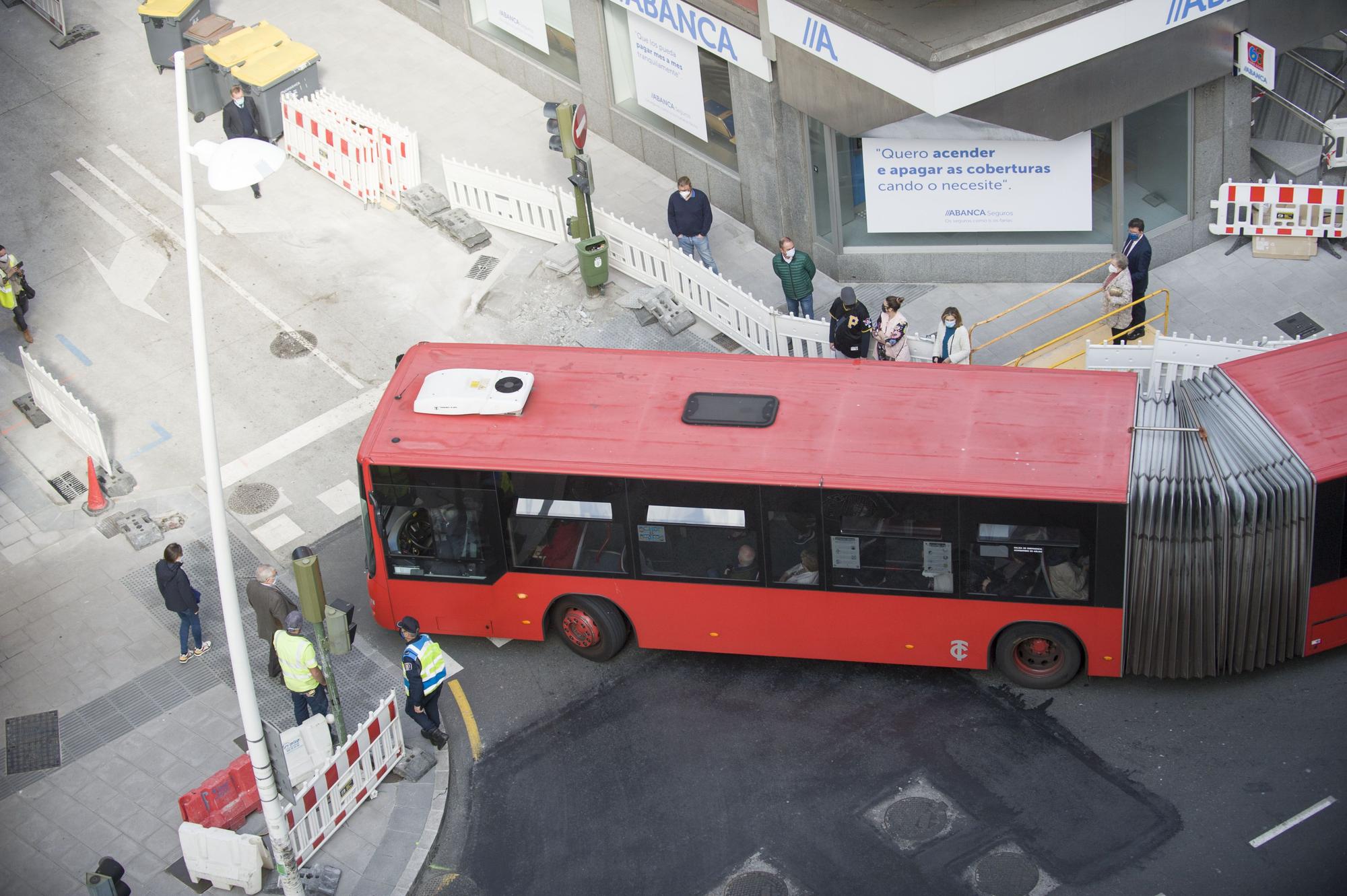 Corrección en Juan Flórez para facilitar el giro del bus