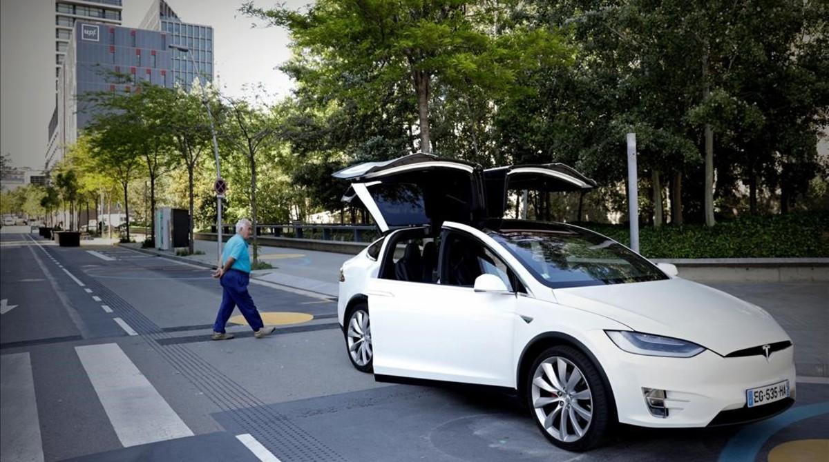 El coche eléctrico Tesla, en Barcelona.