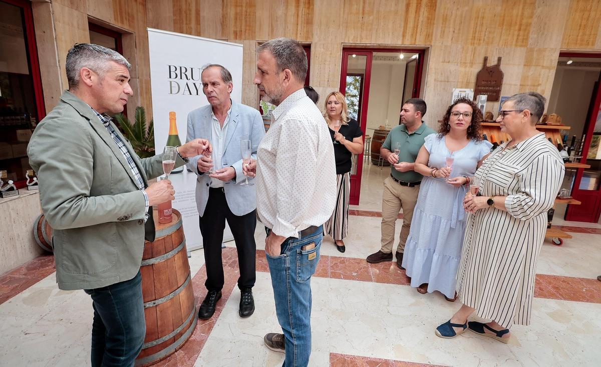 El consejero regional Narvay Quintero visita la Bodega Comarcal Valle de Güímar