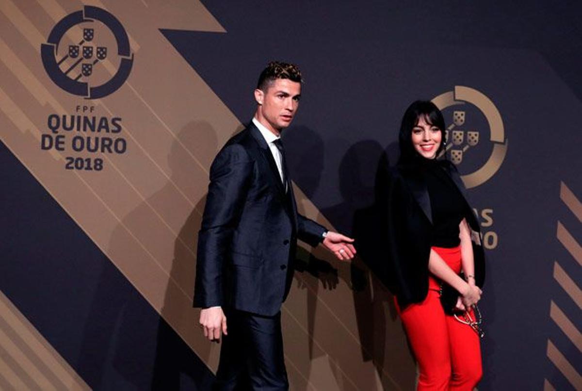 Cristiano Ronaldo y Georgina Rodríguez en la alfombra roja de los premios de la Federación Portuguesa de Fútbol