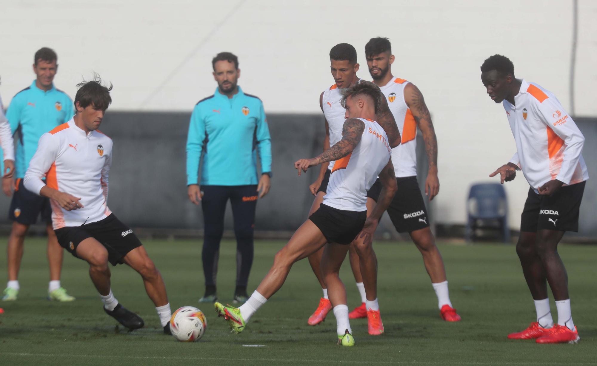 Entrenamiento del Valencia previo al partido frente al Sevilla