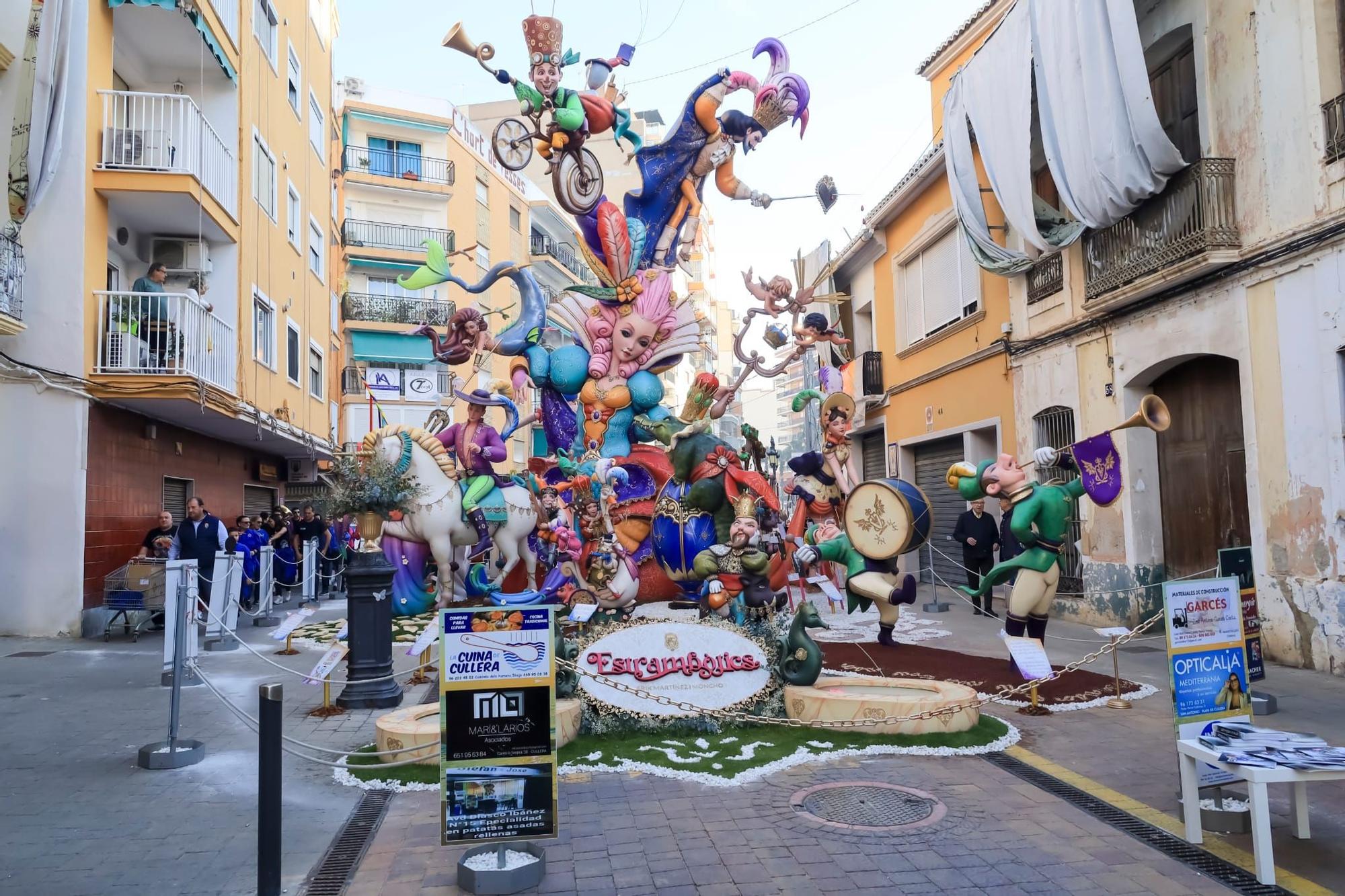 Un paseo por las fallas de Cullera