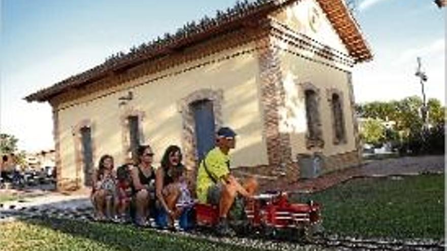 Minitrens al Parc de l&#039;Estació a Castell d&#039;Aro