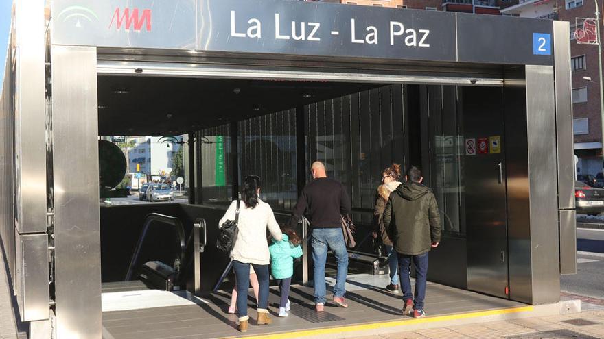 Una imagen de la parada de La Paz - La Luz, el día de la huelga.