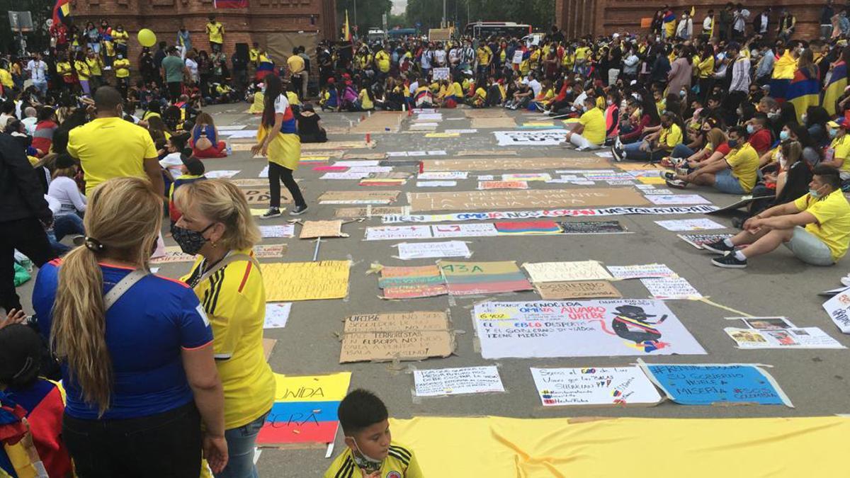 Nueva protesta en Barcelona contra la represión en Colombia