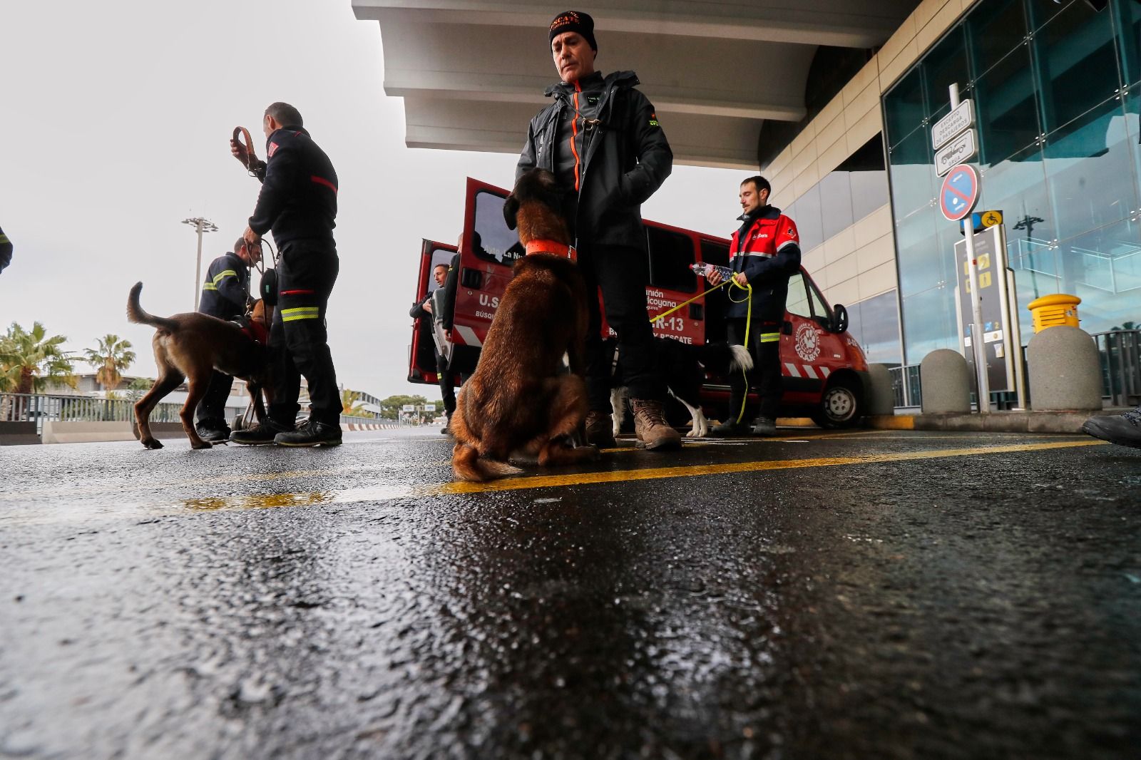 Los bomberos de Alacant partiendo hacia el terremoto de Turquía