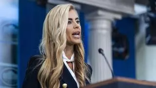 14 minutos y solo 3 preguntas: el desastroso estreno de Katie Zacharia, la nueva portavoz de Trump en la Casa Blanca