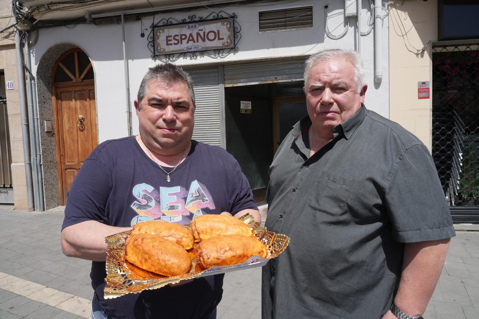 Pepe y Vicente, dos hermanos al frente de un negocio que es de obligada visita para quienes pasen por Onda.
