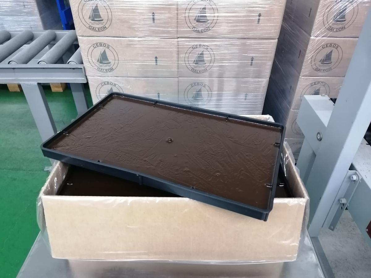 Planchas del cebo para pulpo de la empresa de Bueu "Cebos Galeón".