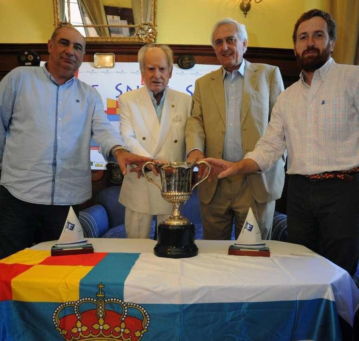 Presentación del Trofeo San Roque de Snipe. // Iñaki Abella