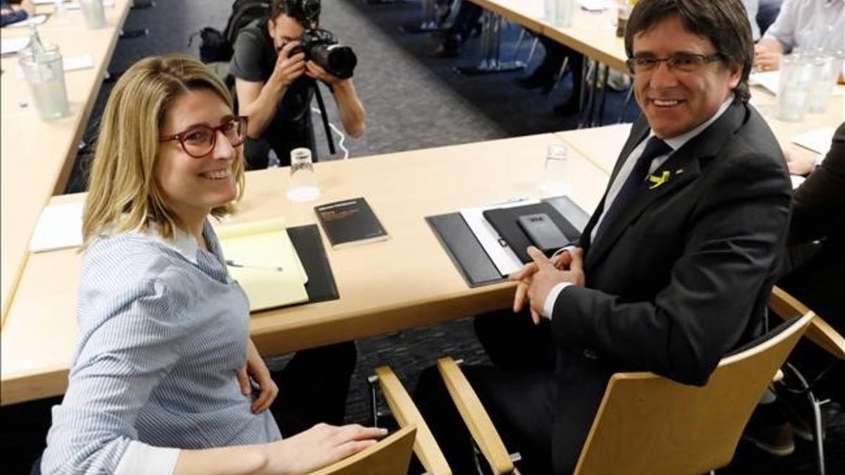 Elsa Artadi y Carles Puigdemont