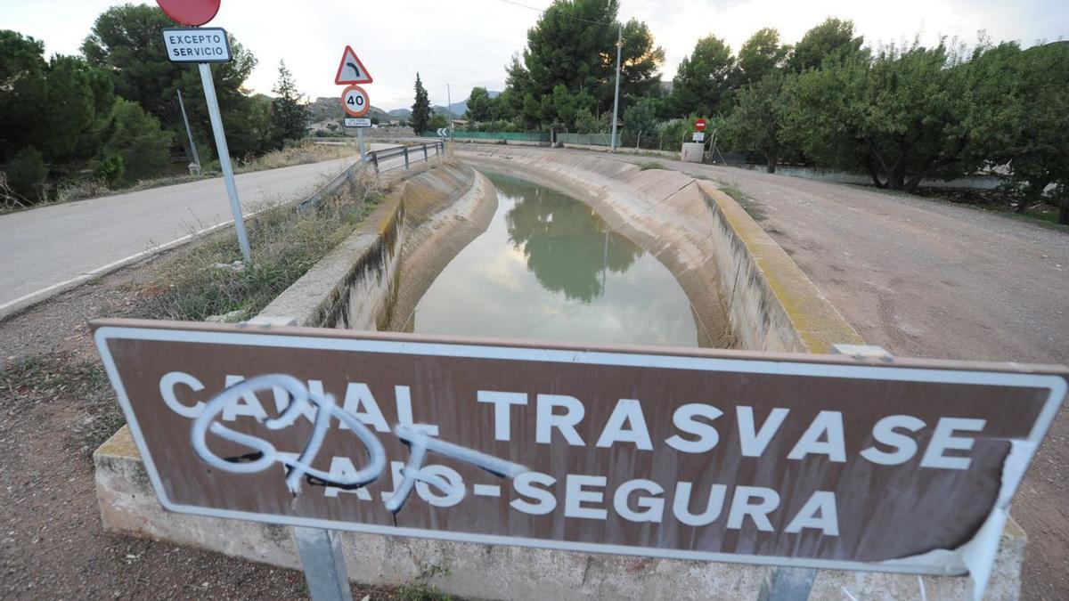 Canal del postrasvase Tajo-Segura, a su paso por el Valle del Guadalentín | J.C.