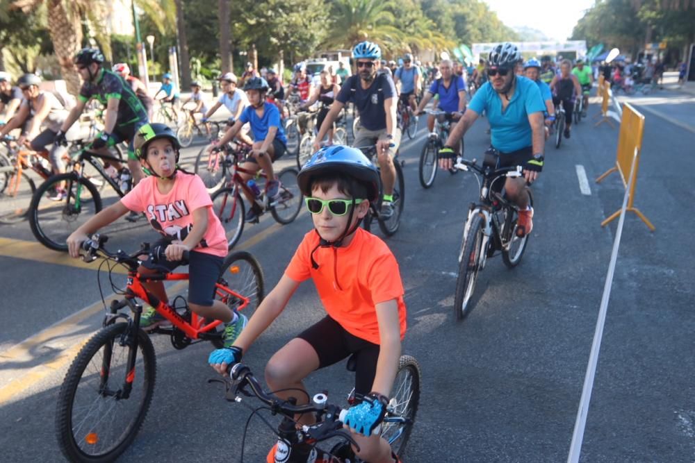 Málaga celebra el Día de la bici